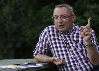 İstifası istenen Cem Seymen CNN Türk’ten ayrıldığını açıkladı