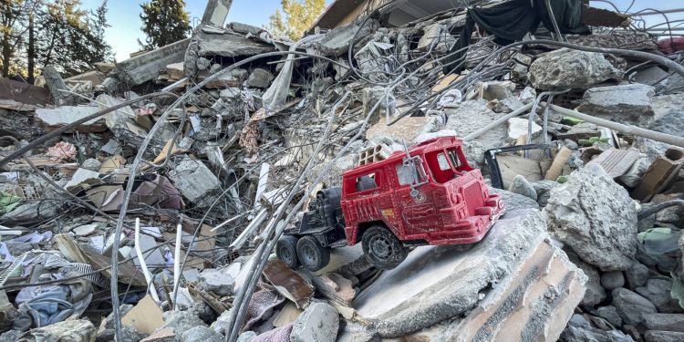 İsviçre, Türkiye'den depremzedeler için hızlandırılmış vize süreci başlattı