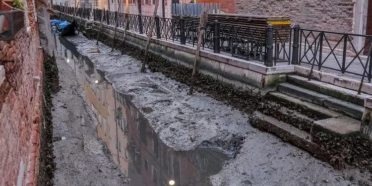 İtalya’da kuraklık endişesi: Venedik’te kanallar kurudu