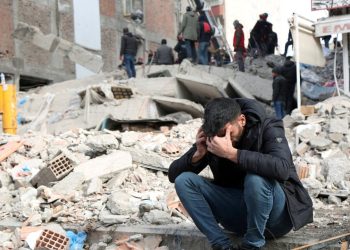 Japon Profesör: Türkiye'deki deprem dünyanın en büyük 'kara depremlerinden' biri