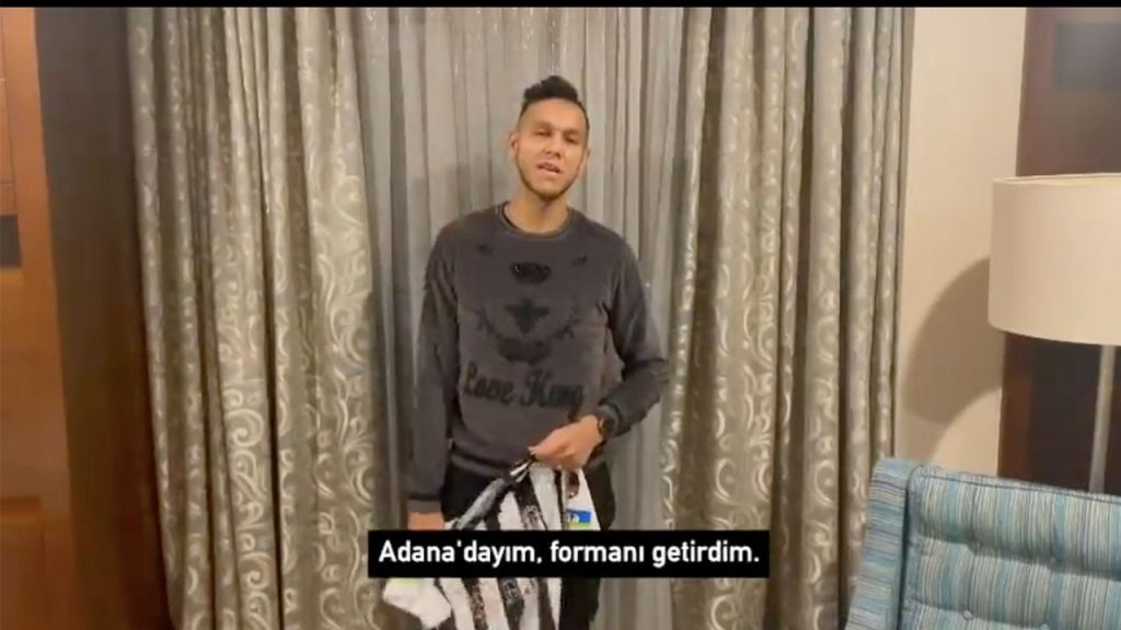 Josef de Souza, deprem bölgesine giderek Arda'ya formasını götürdü