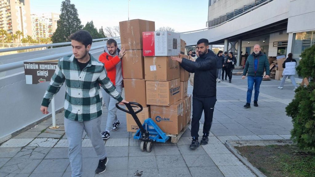 Karşıyaka ve Göztepe taraftarlarından ortak çağrı