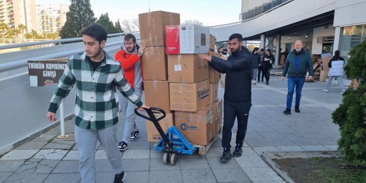 Karşıyaka ve Göztepe taraftarlarından ortak çağrı