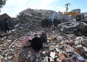 Katar, Türkiye ve Suriye'deki depremzedelere 10 bin konteyner ev gönderecek