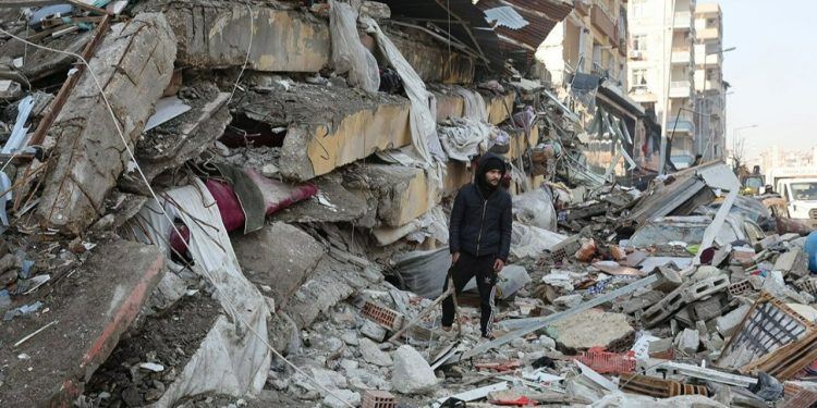 Kemal Kılıçdaroğlu: 'Afetin faturasını gençlerimize ödetmeyelim, onları hayattan koparmayalım'