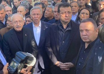 Kemal Kılıçdaroğlu, deprem bölgesinde