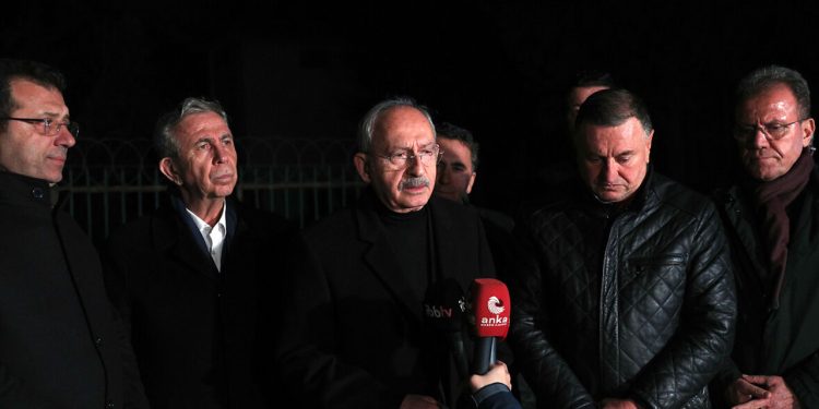 Kılıçdaroğlu: Ya hepimizi tutuklayın ya da geceden beri tutukladıklarınızı serbest bırakın