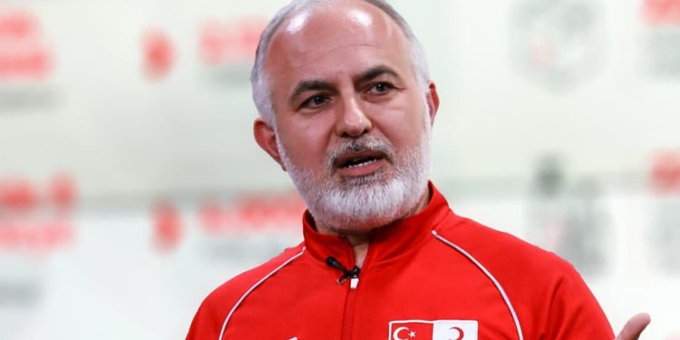 Kızılay Başkanı Kerem Kınık'ın hocası: Utanıyorum