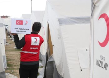 Kızılay'ın Ahbap'a çadır satmasına sosyal medyada tepki yağdı