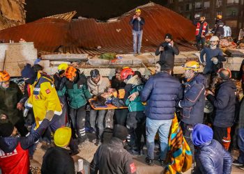 Korkulan oldu; enkazdan çıkarılan bazı vatandaşların donarak öldüğü tespit edildi