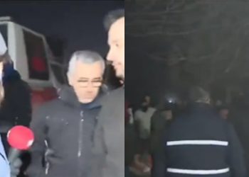 Korumaları deprem bölgesinde muhabiri ve depremzedeyi itti