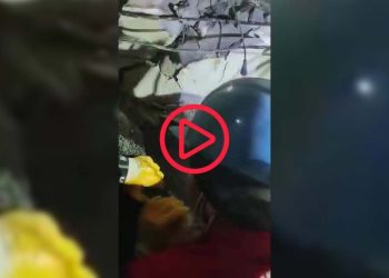 Kurtarma görevlisinden enkaz başında tekbir getirenlere tepki: Ya bir bağırmayın durun