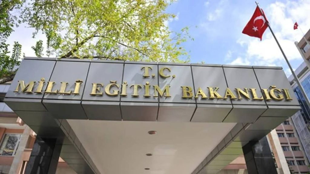 MEB'den eğitim ve öğretime ilişkin yeni kararlar: Öğrencilere nakil kolaylığı