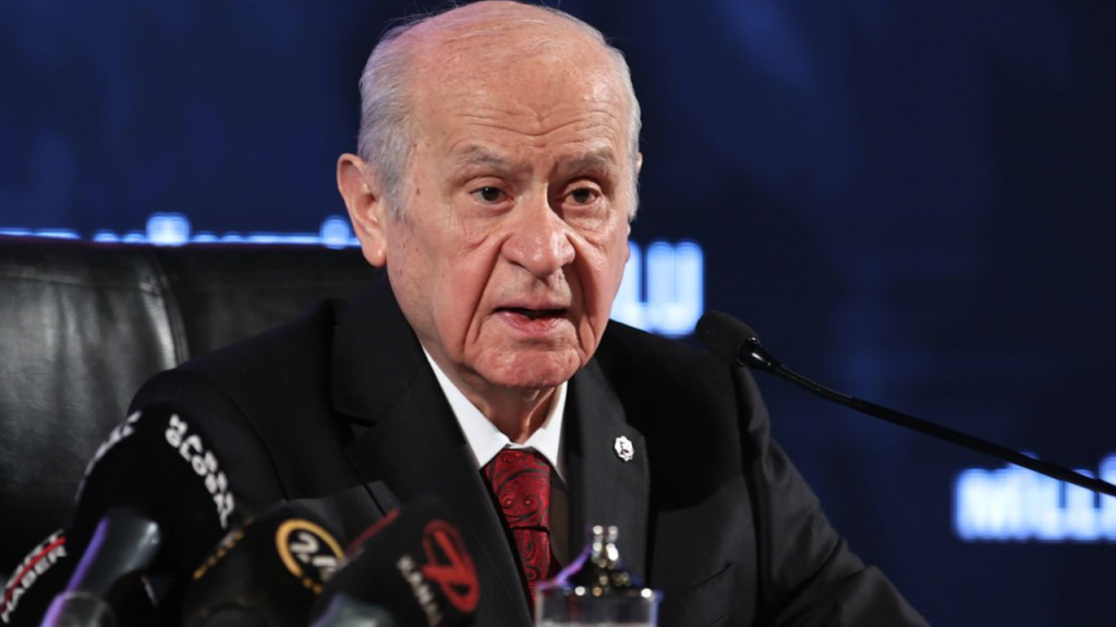 MHP lideri Bahçeli'nin Karagümrük tercihi ne anlama geliyor?