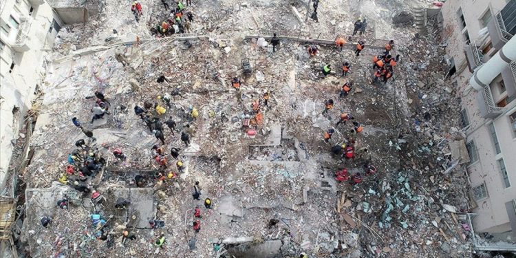 Malatya Valiliği: Kentte 1346 kişi öldü, 1154 bina yıkıldı