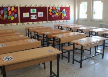 Manisa'da depreme dayanıksız altı okul için yıkım kararı