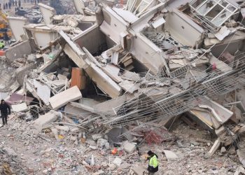 Maraş'ta enkaz altında dört güreşçi daha var