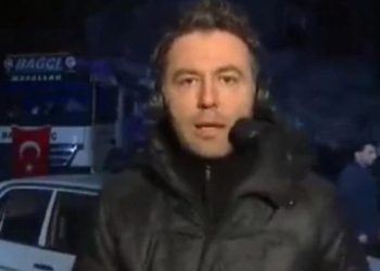 Mehmet Akif Ersoy, canlı yayında depreme yakalandığı anı paylaştı