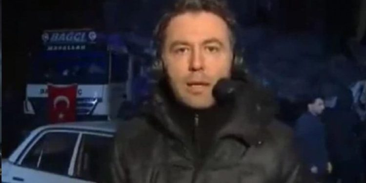 Mehmet Akif Ersoy, canlı yayında depreme yakalandığı anı paylaştı