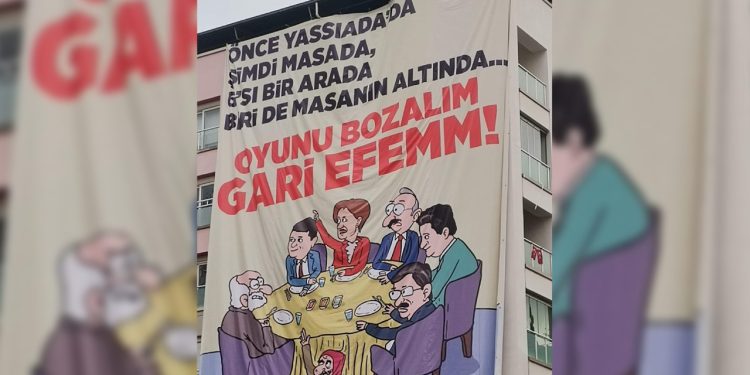 Millet İttifakı'nı hedef alan pankart: Erdoğan'ın mitingi öncesinde asıldı