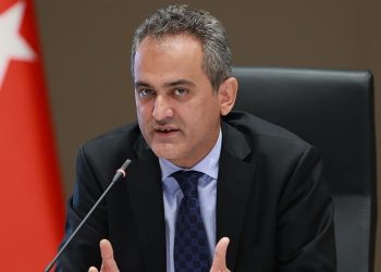 Milli Eğitim Bakanı Mahmut Özer: 10 ilimizde eğitime 1 Mart'a kadar ara veriyoruz