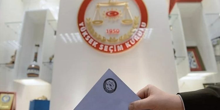 Muhalefetin YSK temsilcileri: Depremzedeler istedikleri yerde oy kullanamazlar, yasal düzenleme gerekli