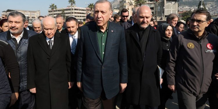 Murat Yetkin: Erdoğan taktik değiştiriyor, deprem harcamalarını seçimlerde AK Parti hesabına yazmak istiyor