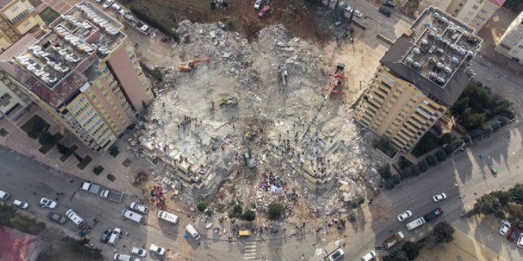 NATO, Türkiye'ye barınma tesisleri gönderiyor