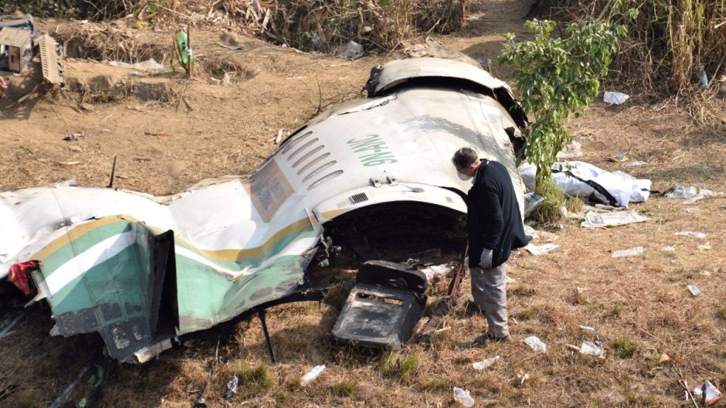 Nepal'deki uçak kazası: Pilotun motorlarda güç olmadığını söylediği ortaya çıktı