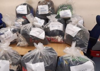 Nottinghamshire polisi çalıntı ve kayıp eşyaları depremzedelere bağışladı