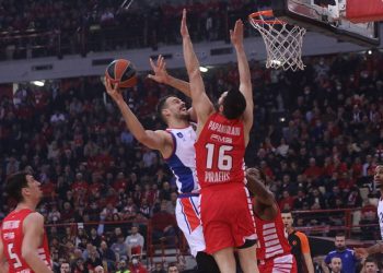 Olympiacos 76 - 70 Anadolu Efes