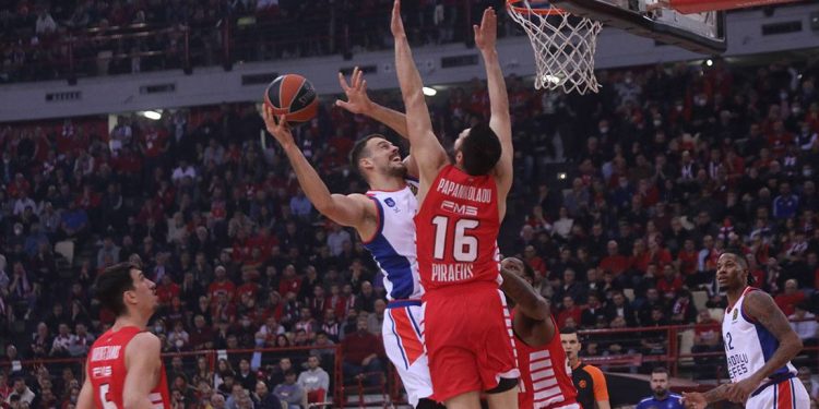 Olympiacos 76 - 70 Anadolu Efes
