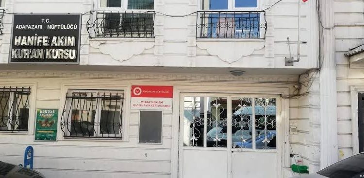 Önce Çocuklar ve Kadınlar Derneği: Bakanlığın çocukların cemaat yurduna verilmesiyle ilgili açıklamaları çelişkili