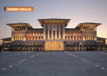 Onun kaderine saraylar, halka enkazın altı düştü