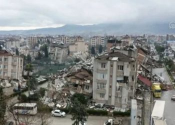 Prof. Dr. Alpay Azap: Deprem bölgesinde salgın tehdidi var