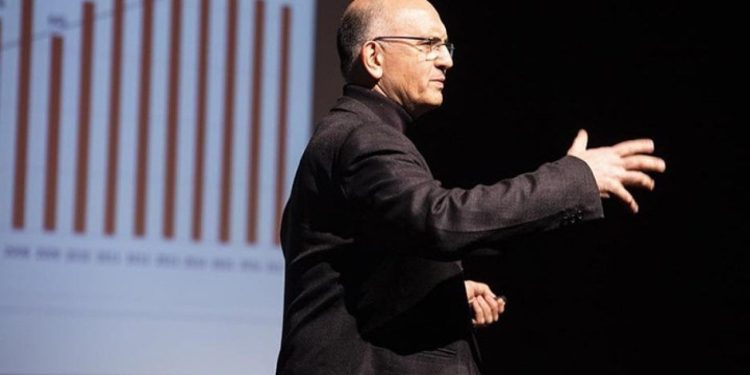 Prof. Dr. Zenginobuz Boğaziçi Üniversitesi’ndeki görevine döndü