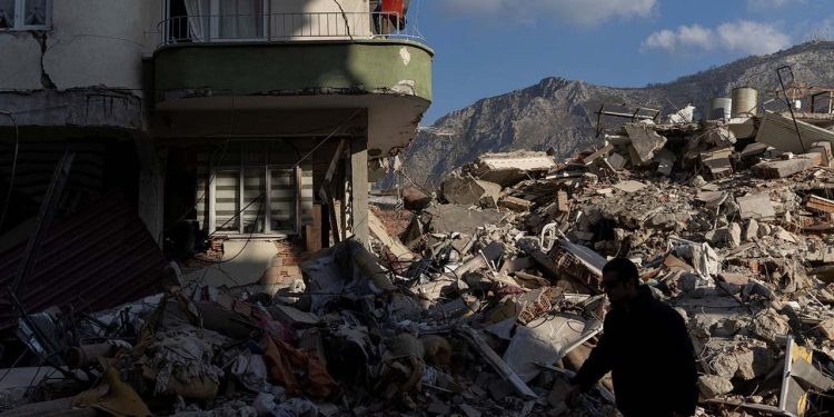 Reuters: Yeniden inşa aceleye getirilirse Türkiye başka bir deprem felaketiyle karşı karşıya kalabilir