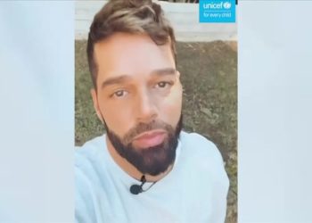 Ricky Martin'den depremzede çocuklar için yardım çağrısı