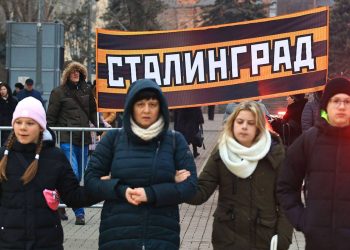 Rus şehrinin sakinlerinden üçte ikisi, Volgograd'ın tekrar Stalingrad olmasını istemiyor