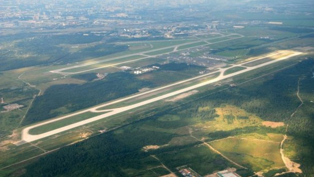 Rusya, St. Petersburg hava sahasını kapattı: "Tanımlanamayan cisim görüldü"