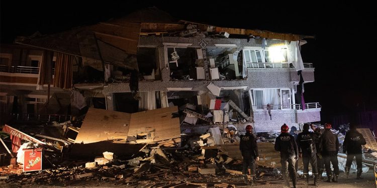 Samandağ Belediye Başkanı Eryılmaz: İnsanları bu şekilde ölüme terk etmenin anlamı yok, çadır ihtiyacı karşılanmalı