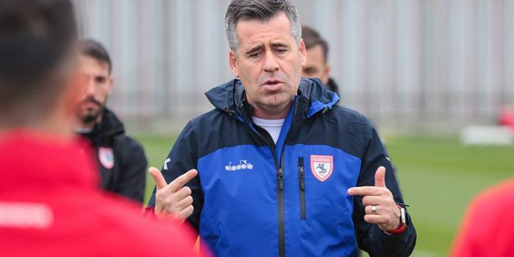 Samsunspor Teknik Direktörü Hüseyin Eroğlu, futbolculara depremzedelere destek çağrısında bulundu