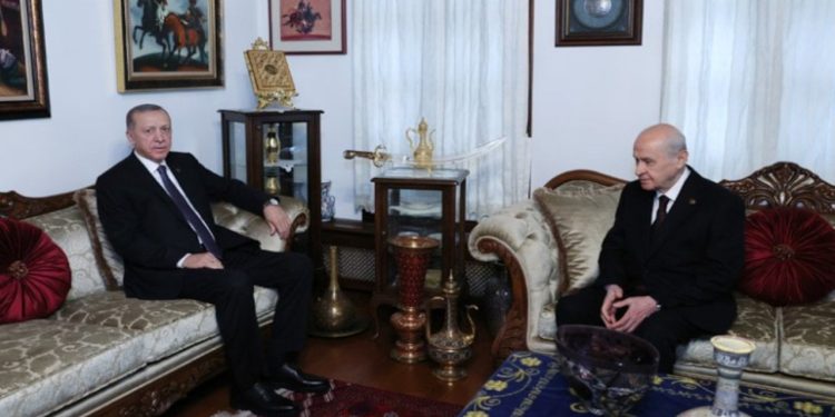 Saray'da Cumhur İttifakı zirvesi: Erdoğan ile Bahçeli görüşecek