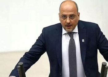 Şık'tan Bahçeli'ye yanıt: Bayrağın altına sakladıkları suçlarını örtme çabasında