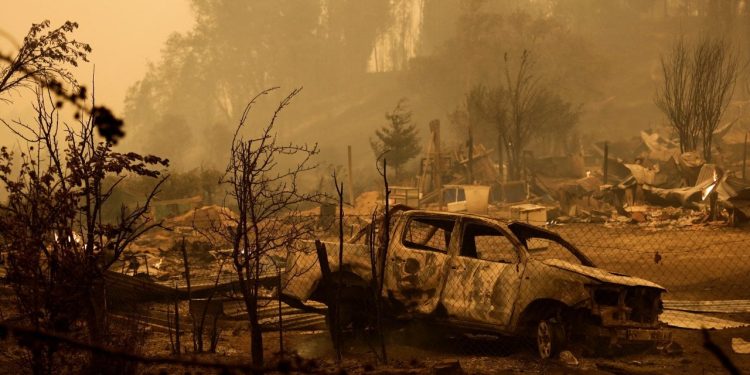 Şili orman yangınlarıyla boğuşuyor: 13 kişi öldü
