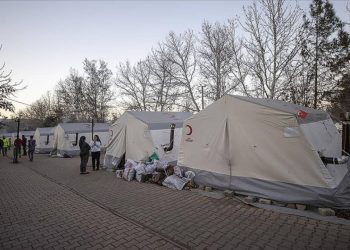 Silinen çadır itirafının ardından iktidarı ve Kızılay Başkanı'nı zora sokacak 'maaş' soruları: 'Suçlarını gizleyeceklerini sanıyorlar'