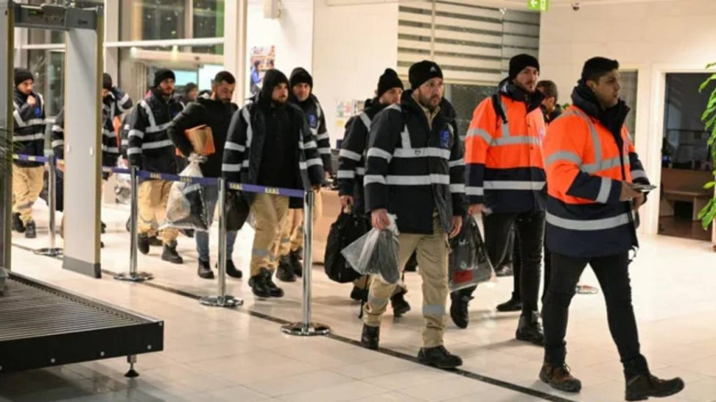 Somalı madenciler, arama kurtarma için yola çıktı