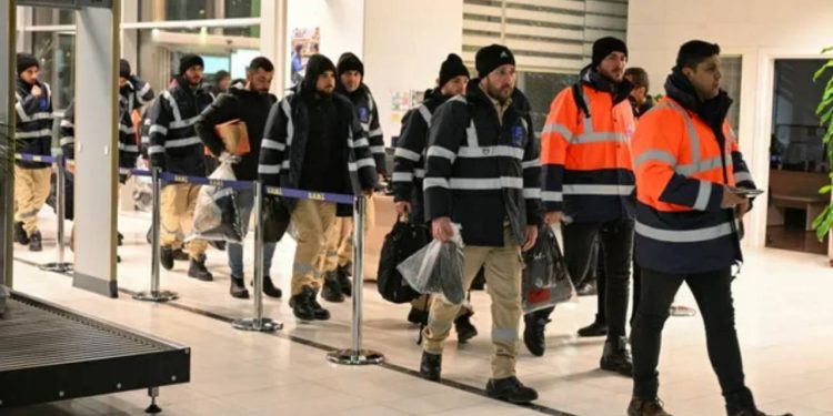 Somalı madenciler, arama kurtarma için yola çıktı