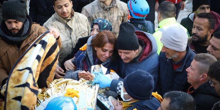 Son durum: Can kaybı 5 bin 894’e yükseldi, 34 bin 810 kişi yaralı