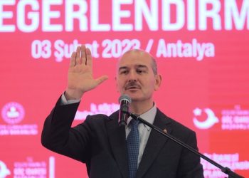 Süleyman Soylu: Amerikan büyükelçisine sesleniyorum, pis ellerini Türkiye'den çek